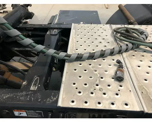 Freightliner CASCADIA Deckplate