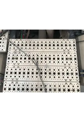 Freightliner CASCADIA Deckplate