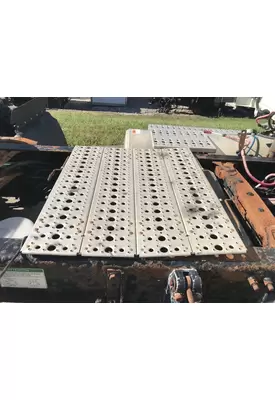 Freightliner CASCADIA Deckplate