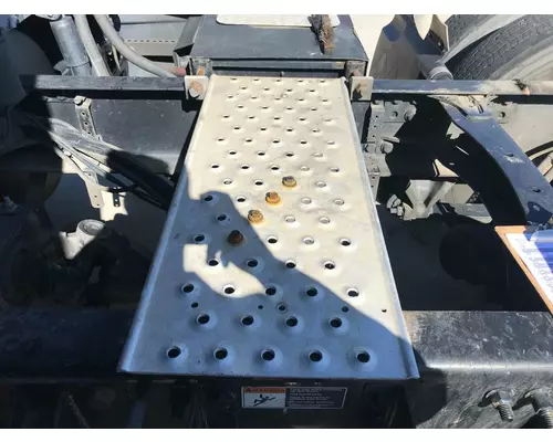 Freightliner CASCADIA Deckplate