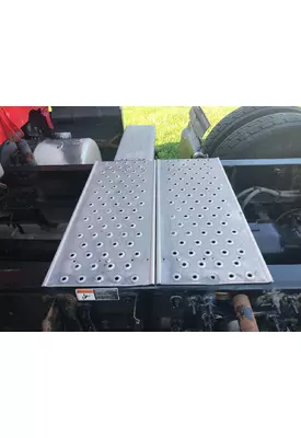 Freightliner CASCADIA Deckplate