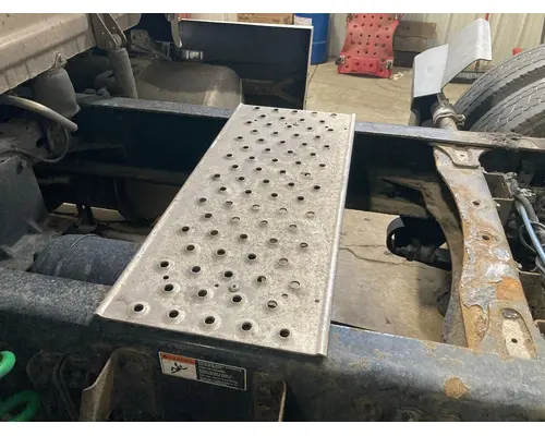 Freightliner CASCADIA Deckplate