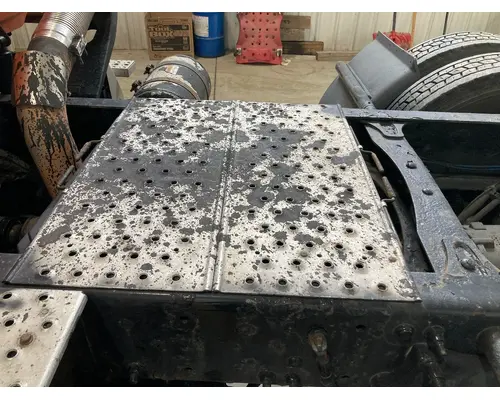 Freightliner CASCADIA Deckplate