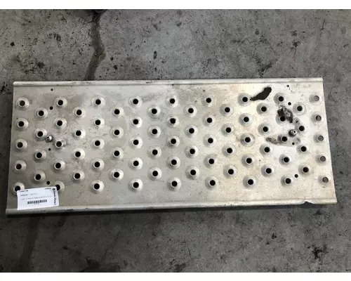 Freightliner CASCADIA Deckplate