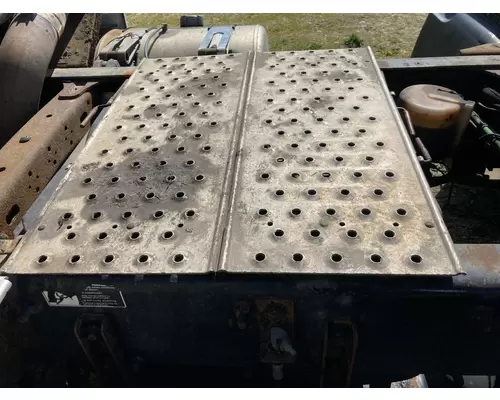 Freightliner CASCADIA Deckplate