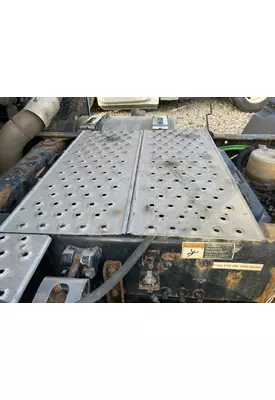 Freightliner CASCADIA Deckplate