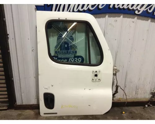 Freightliner CASCADIA Door Assembly, Front