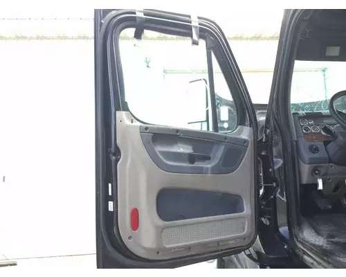 Freightliner CASCADIA Door Assembly, Front