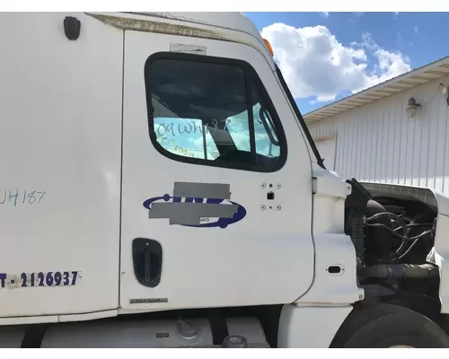 Freightliner CASCADIA Door Assembly, Front