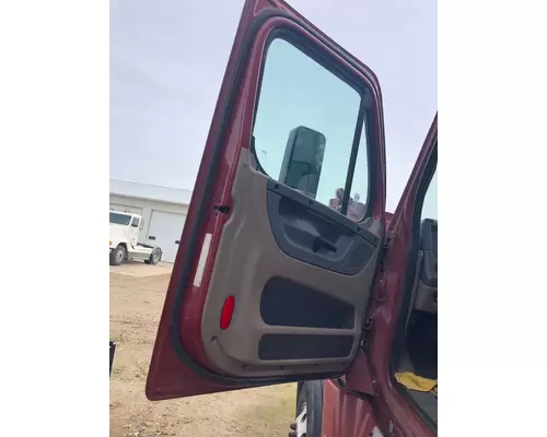 Freightliner CASCADIA Door Assembly, Front