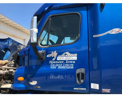 Freightliner CASCADIA Door Assembly, Front