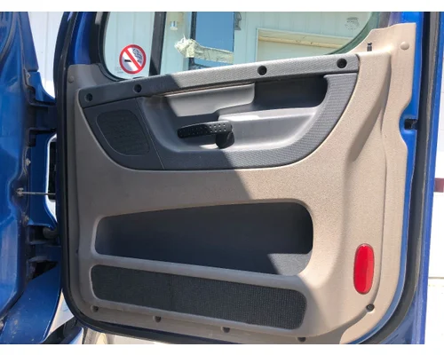 Freightliner CASCADIA Door Assembly, Front