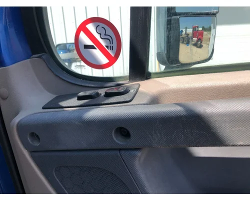 Freightliner CASCADIA Door Assembly, Front