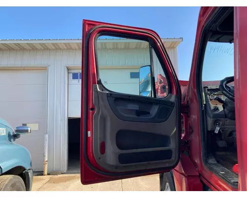 Freightliner CASCADIA Door Assembly, Front
