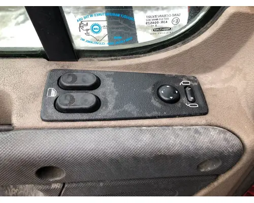 Freightliner CASCADIA Door Assembly, Front