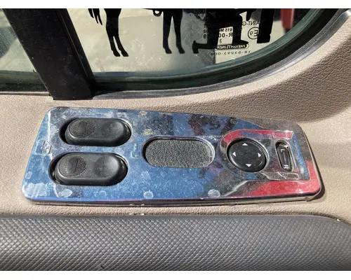 Freightliner CASCADIA Door Assembly, Front