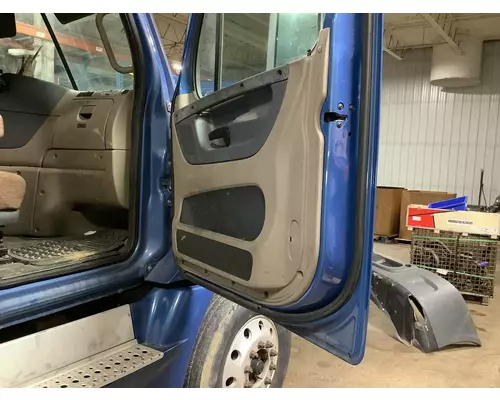 Freightliner CASCADIA Door Assembly, Front