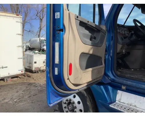Freightliner CASCADIA Door Assembly, Front