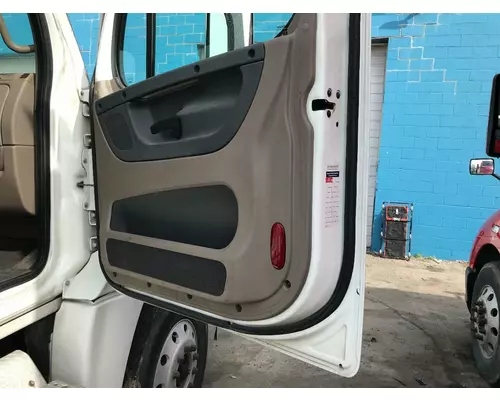 Freightliner CASCADIA Door Assembly, Front