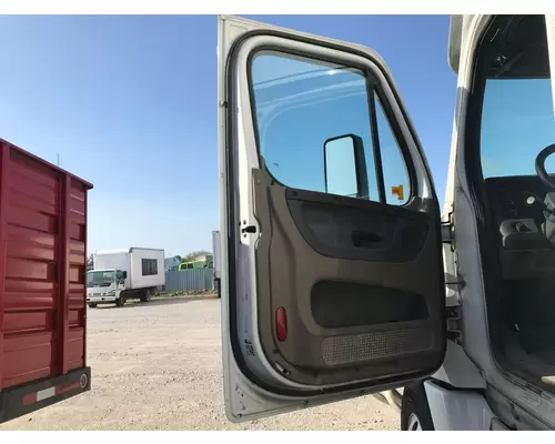 Freightliner CASCADIA Door Assembly, Front