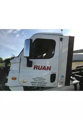 Freightliner CASCADIA Door Assembly, Front