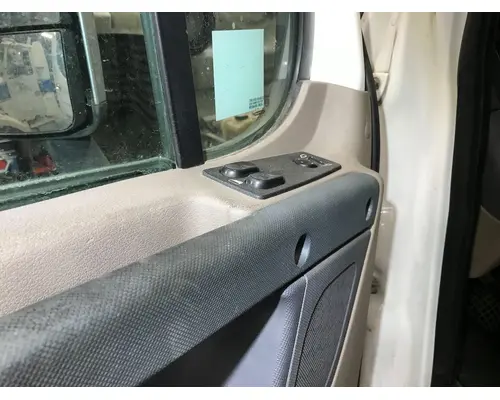Freightliner CASCADIA Door Assembly, Front