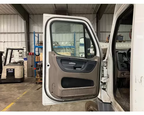 Freightliner CASCADIA Door Assembly, Front