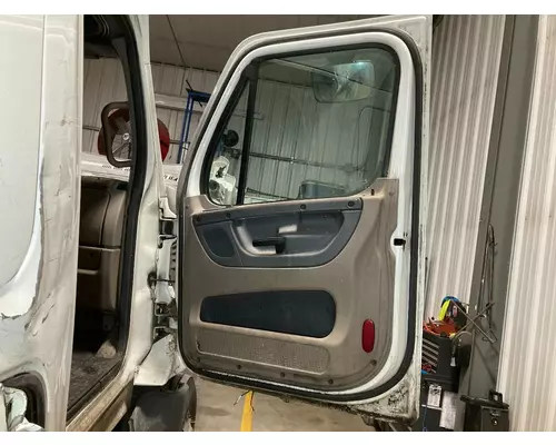 Freightliner CASCADIA Door Assembly, Front