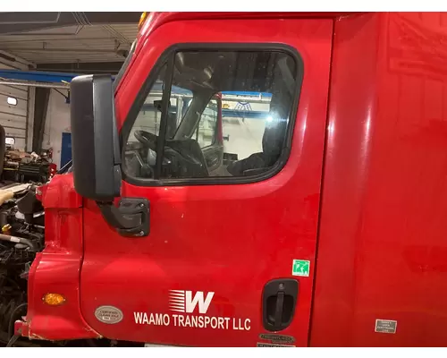 Freightliner CASCADIA Door Assembly, Front