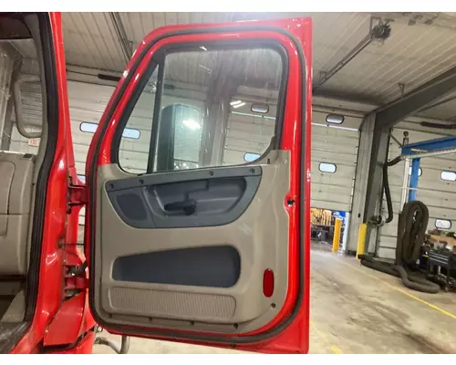 Freightliner CASCADIA Door Assembly, Front