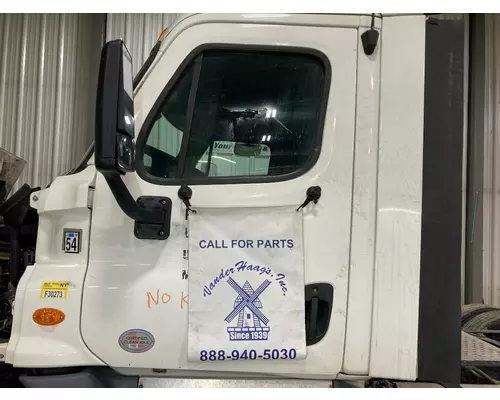 Freightliner CASCADIA Door Assembly, Front