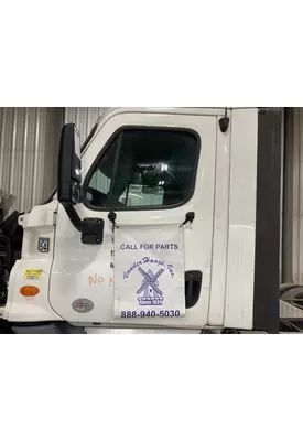 Freightliner CASCADIA Door Assembly, Front
