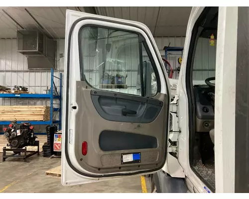 Freightliner CASCADIA Door Assembly, Front