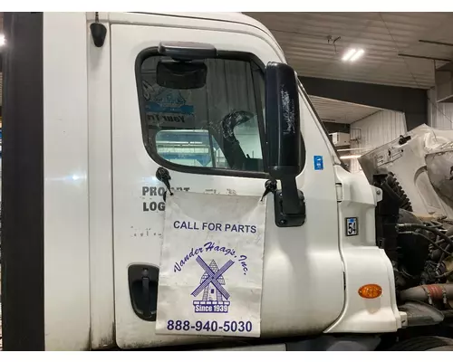 Freightliner CASCADIA Door Assembly, Front