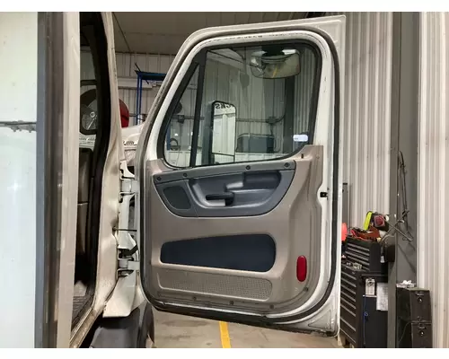 Freightliner CASCADIA Door Assembly, Front