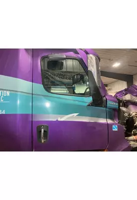 Freightliner CASCADIA Door Assembly, Front