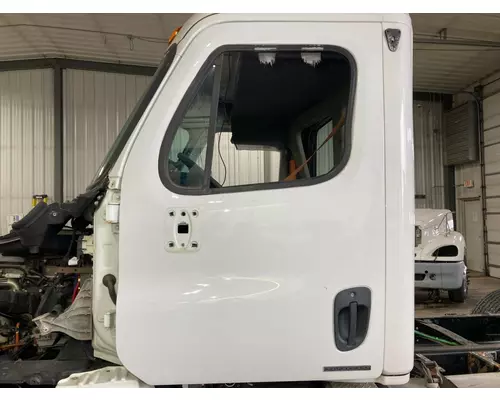 Freightliner CASCADIA Door Assembly, Front