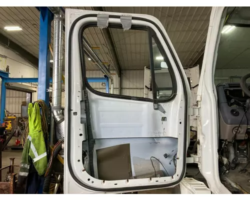 Freightliner CASCADIA Door Assembly, Front