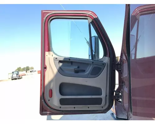 Freightliner CASCADIA Door Assembly, Front