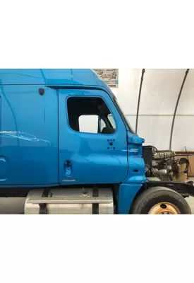 Freightliner CASCADIA Door Assembly, Front