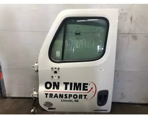 Freightliner CASCADIA Door Assembly, Front