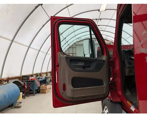 Freightliner CASCADIA Door Assembly, Front