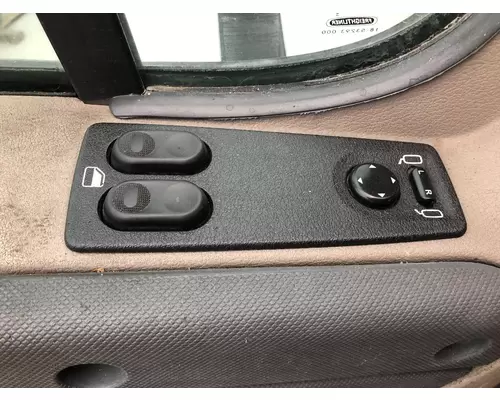 Freightliner CASCADIA Door Assembly, Front