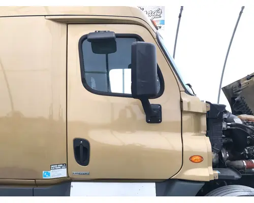 Freightliner CASCADIA Door Assembly, Front