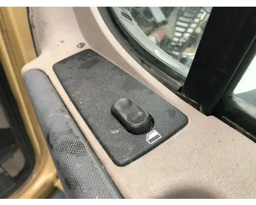 Freightliner CASCADIA Door Assembly, Front