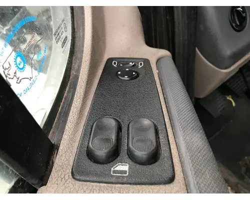 Freightliner CASCADIA Door Assembly, Front