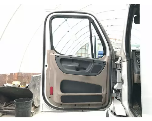 Freightliner CASCADIA Door Assembly, Front