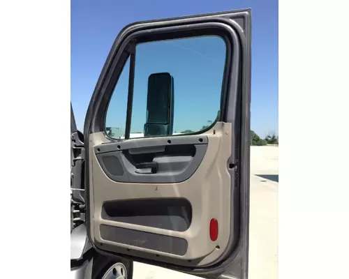 Freightliner CASCADIA Door Assembly, Front