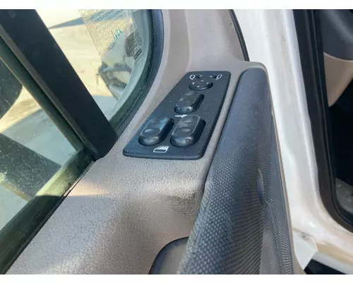 Freightliner CASCADIA Door Assembly, Front