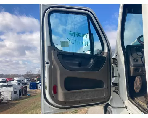 Freightliner CASCADIA Door Assembly, Front